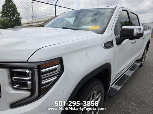 Summit White 2022 GMC Sierra 1500 SLT