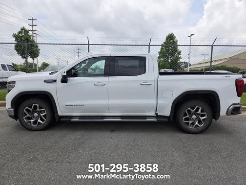 Summit White 2022 GMC Sierra 1500 SLT