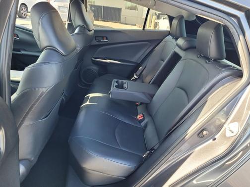 2019 Toyota Prius XLE