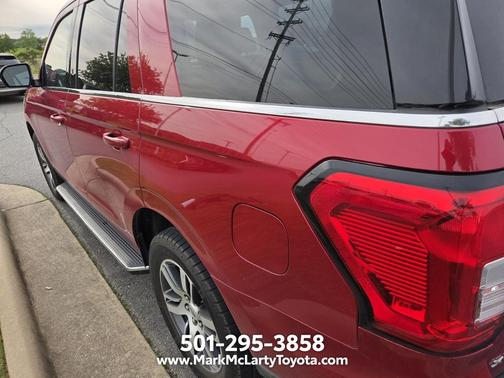 Rapid Red Metallic Tinted Clearcoat 2022 Ford Expedition XLT