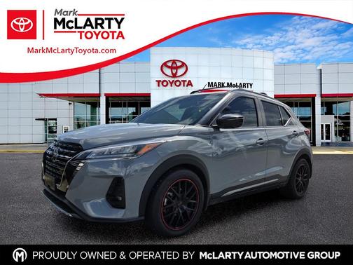Boulder Gray Pearl 2021 Nissan Kicks SR