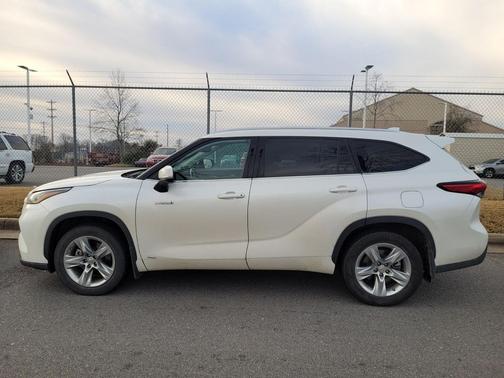 2020 Toyota Highlander Hybrid XLE