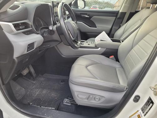 2020 Toyota Highlander Hybrid XLE