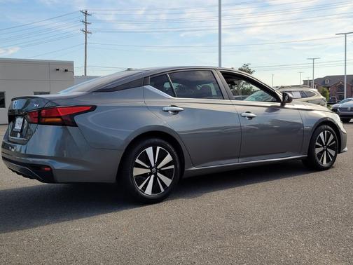 2021 Nissan Altima 2.5 SV