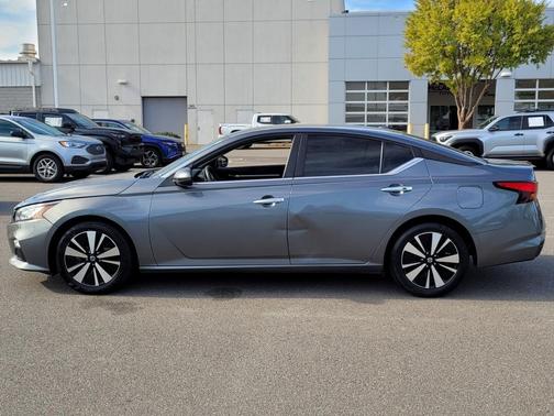2021 Nissan Altima 2.5 SV