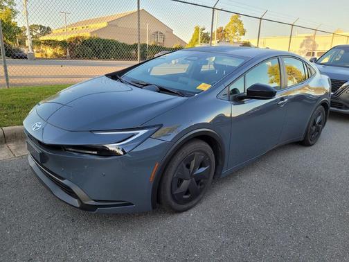 2025 Toyota Prius LE