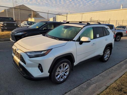 2024 Toyota RAV4 XLE Premium