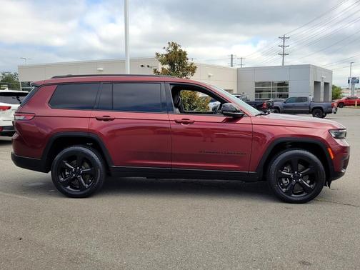 2022 Jeep Grand Cherokee L Altitude