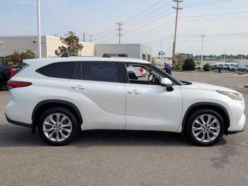 2022 Toyota Highlander Limited
