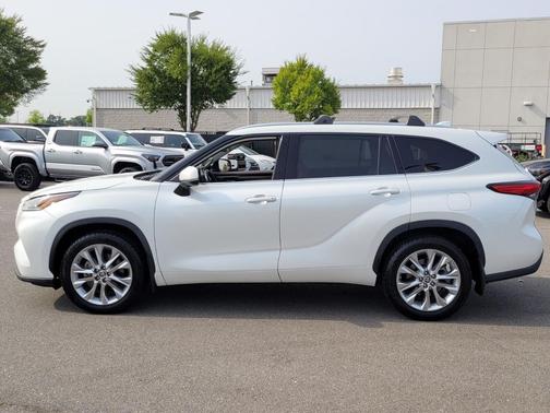 2022 Toyota Highlander Limited