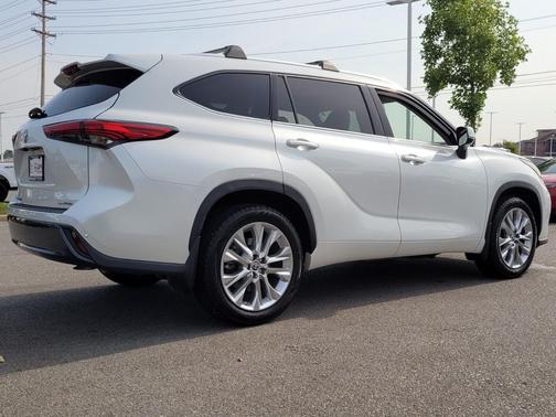 2022 Toyota Highlander Limited