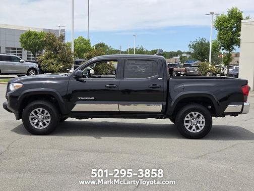 Midnight Black Metallic 2018 Toyota Tacoma SR5
