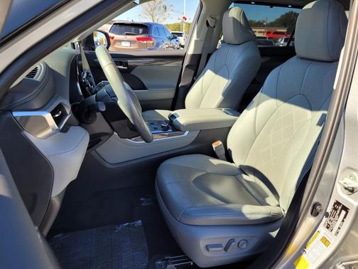 2020 Toyota Highlander Platinum