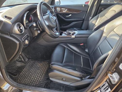 2017 Mercedes-Benz GLC 300 4MATIC