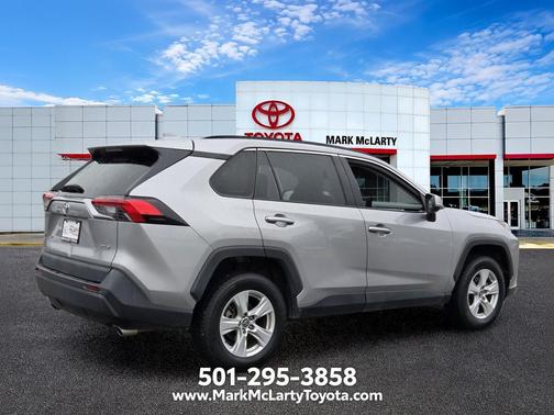Silver Sky Metallic 2020 Toyota RAV4 XLE