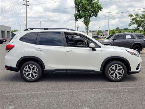 2022 Subaru Forester Premium