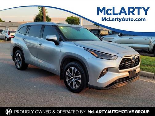 2022 Toyota Highlander Hybrid XLE