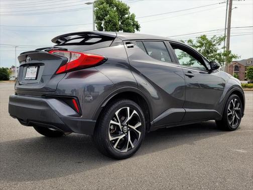 2022 Toyota C-HR XLE