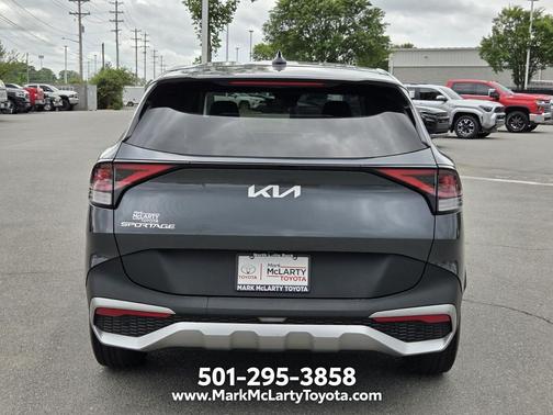Gravity Gray 2024 Kia Sportage LX