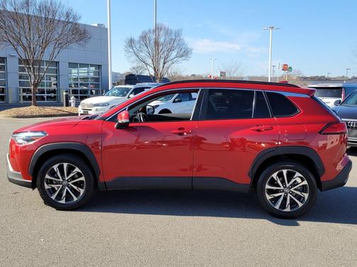 2023 Toyota Corolla Cross XLE