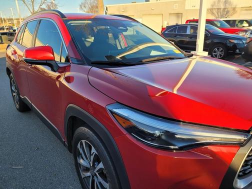 2023 Toyota Corolla Cross XLE