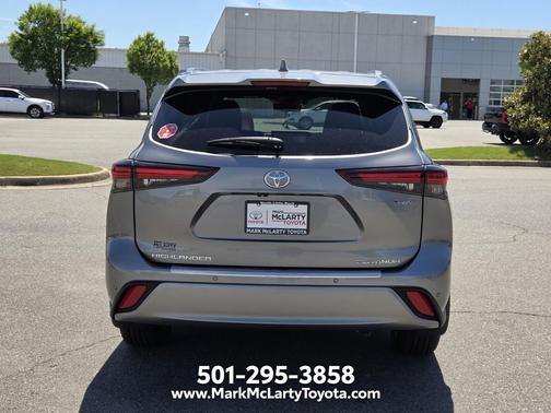 Heavy Metal 2026 Toyota Highlander Hybrid Platinum