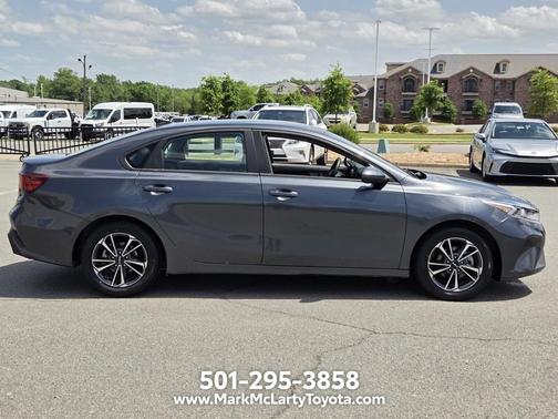 Gravity Gray 2024 Kia Forte LXS