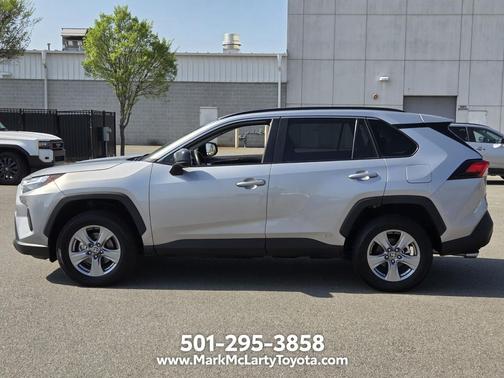 Silver Sky Met/Black Met 2025 Toyota RAV4 Hybrid LE
