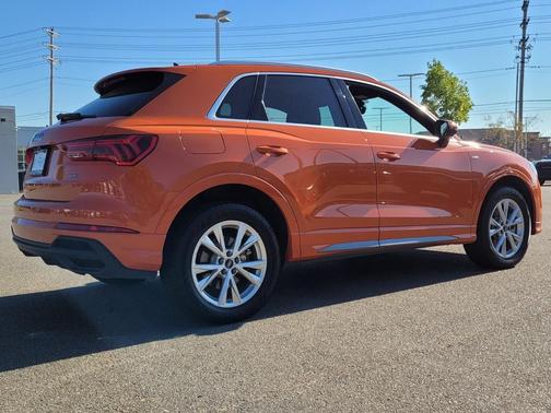 2024 Audi Q3 Premium 45 TFSI S line quattro Tiptronic