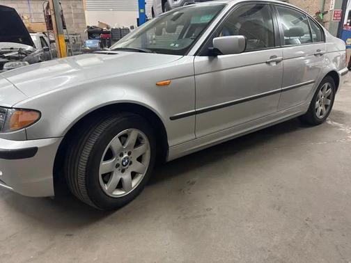 2005 BMW 325 
