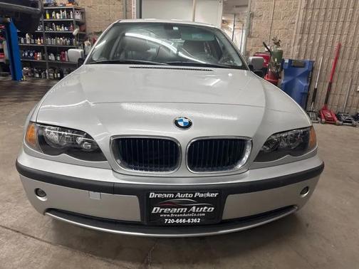 2005 BMW 325 