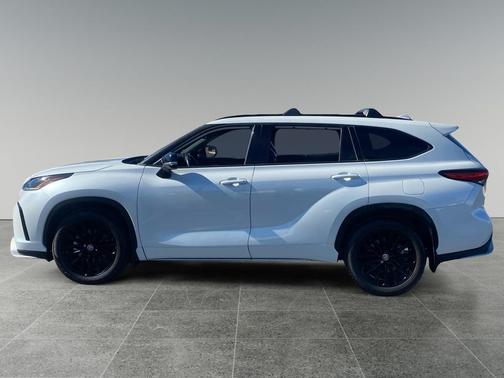 Wind Chill Pearl 2023 Toyota Highlander XSE