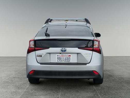 2022 Toyota Prius L