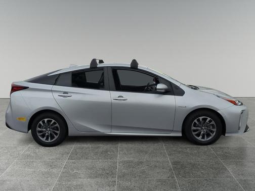 2022 Toyota Prius L