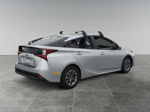 2022 Toyota Prius L