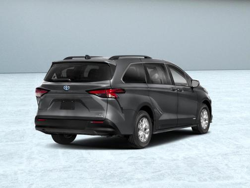 2025 Toyota Sienna LE