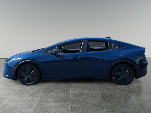 2023 Toyota Prius LE