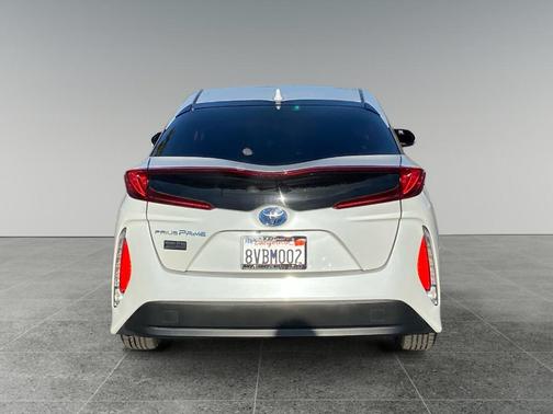 2021 Toyota Prius Prime LE