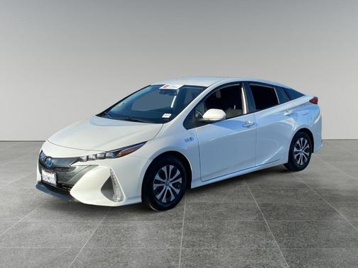 2021 Toyota Prius Prime LE