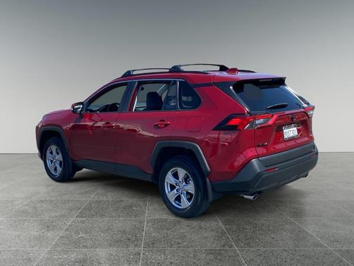 Pearl 2025 Toyota RAV4 XLE