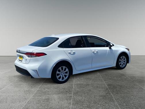 Ice 2023 Toyota Corolla LE