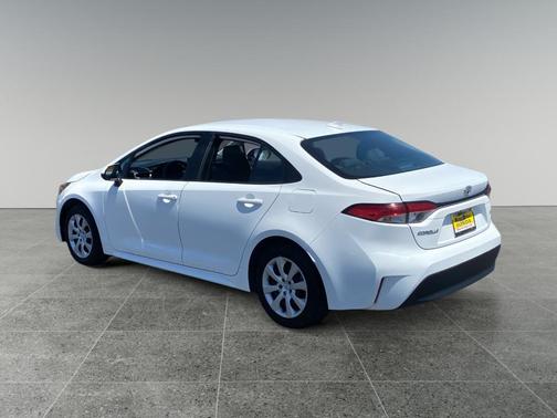 Ice 2023 Toyota Corolla LE