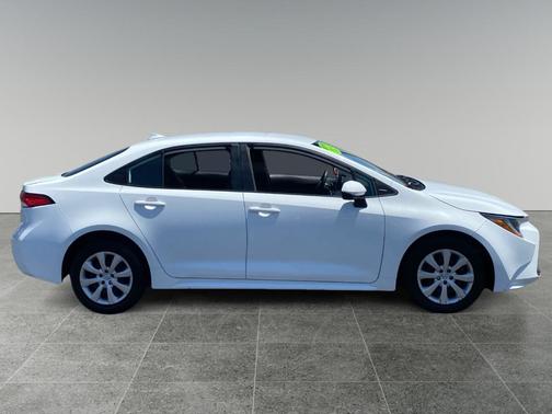 Ice 2023 Toyota Corolla LE