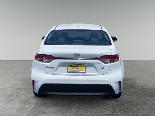 Ice 2023 Toyota Corolla LE