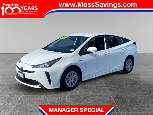 2022 Toyota Prius LE