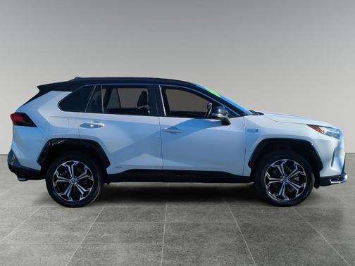 2024 Toyota RAV4 Prime XSE