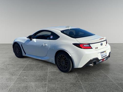 2024 Toyota GR86 Base