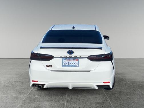 2024 Toyota Camry Hybrid SE