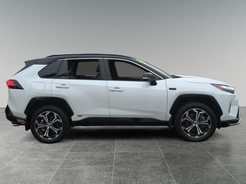 2024 Toyota RAV4 Prime XSE