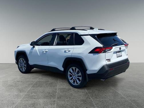 Pearl 2024 Toyota RAV4 XLE Premium